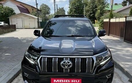 Toyota Land Cruiser Prado 150 рестайлинг 2, 2018 год, 4 950 000 рублей, 2 фотография