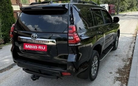 Toyota Land Cruiser Prado 150 рестайлинг 2, 2018 год, 4 950 000 рублей, 6 фотография