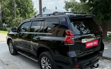 Toyota Land Cruiser Prado 150 рестайлинг 2, 2018 год, 4 950 000 рублей, 9 фотография