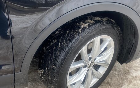 Volkswagen Tiguan II, 2020 год, 2 700 000 рублей, 12 фотография