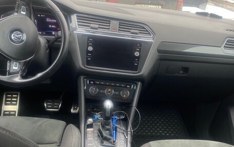 Volkswagen Tiguan II, 2020 год, 2 700 000 рублей, 13 фотография