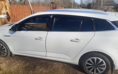 Renault Megane IV, 2018 год, 1 370 000 рублей, 2 фотография