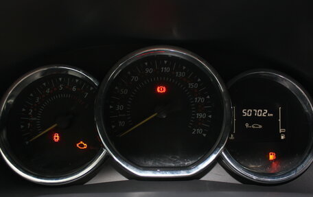 Renault Logan II, 2019 год, 1 047 000 рублей, 20 фотография