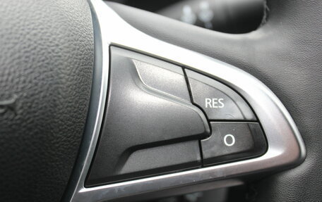 Renault Logan II, 2019 год, 1 047 000 рублей, 22 фотография