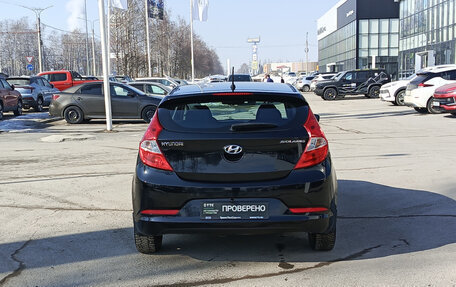 Hyundai Solaris II рестайлинг, 2015 год, 950 000 рублей, 7 фотография