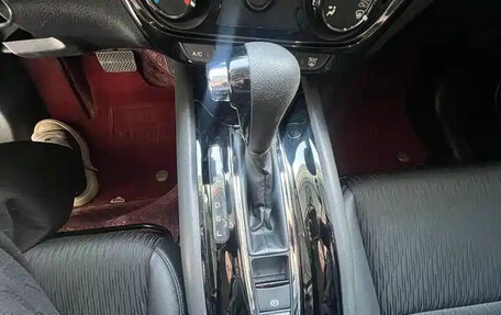 Honda Vezel, 2021 год, 1 239 000 рублей, 12 фотография