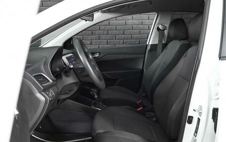 Hyundai Solaris II рестайлинг, 2018 год, 1 300 000 рублей, 9 фотография