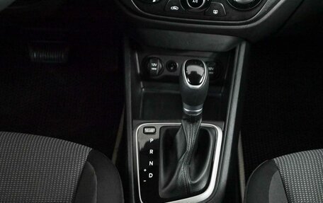 Hyundai Solaris II рестайлинг, 2018 год, 1 300 000 рублей, 14 фотография