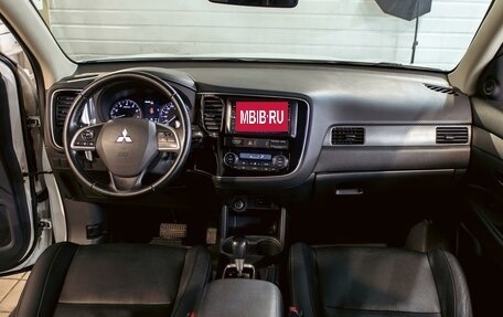 Mitsubishi Outlander III рестайлинг 3, 2014 год, 1 195 000 рублей, 16 фотография