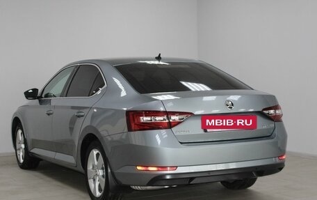 Skoda Superb III рестайлинг, 2017 год, 2 199 900 рублей, 4 фотография