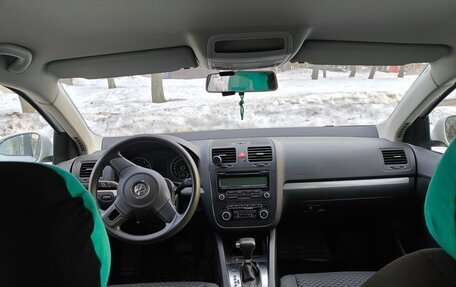 Volkswagen Jetta VI, 2010 год, 950 000 рублей, 13 фотография