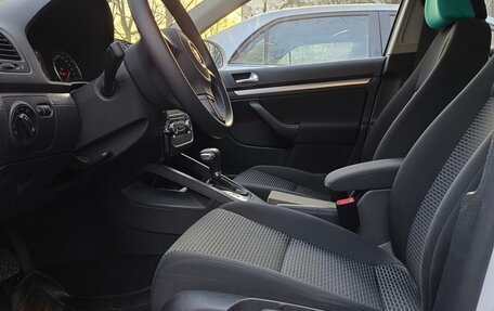 Volkswagen Jetta VI, 2010 год, 950 000 рублей, 6 фотография