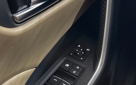 Toyota RAV4, 2023 год, 3 950 000 рублей, 13 фотография