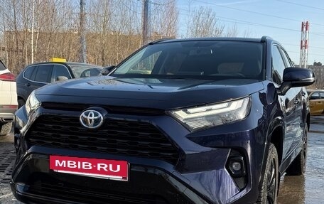 Toyota RAV4, 2023 год, 3 950 000 рублей, 3 фотография
