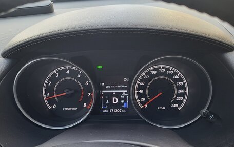 Mitsubishi Outlander III рестайлинг 3, 2011 год, 1 300 000 рублей, 9 фотография