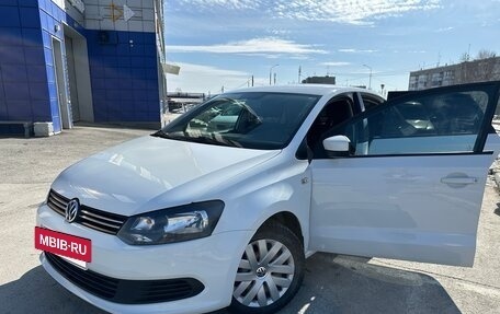 Volkswagen Polo VI (EU Market), 2014 год, 850 000 рублей, 11 фотография