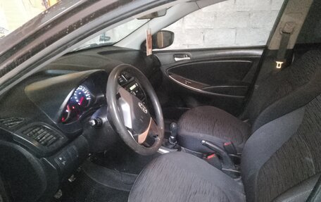 Hyundai Solaris II рестайлинг, 2016 год, 8 фотография