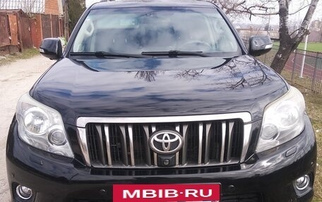 Toyota Land Cruiser Prado 150 рестайлинг 2, 2010 год, 3 000 000 рублей, 2 фотография