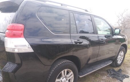 Toyota Land Cruiser Prado 150 рестайлинг 2, 2010 год, 3 000 000 рублей, 4 фотография