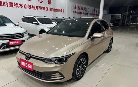 Volkswagen Golf VIII, 2021 год, 1 437 000 рублей, 1 фотография