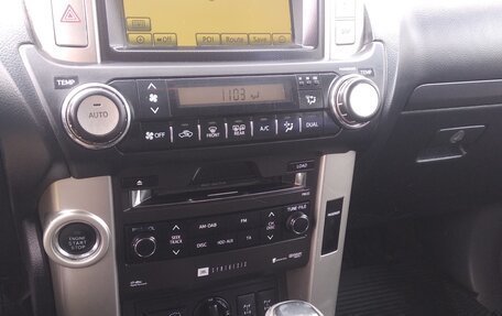 Toyota Land Cruiser Prado 150 рестайлинг 2, 2010 год, 3 000 000 рублей, 10 фотография