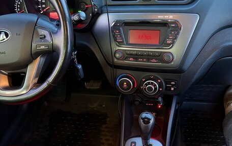 KIA Rio III рестайлинг, 2014 год, 990 000 рублей, 16 фотография