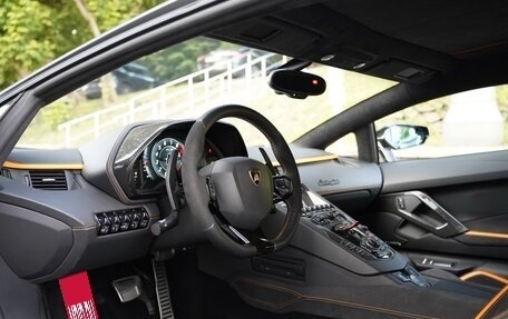 Lamborghini Aventador I рестайлинг, 2018 год, 30 500 000 рублей, 3 фотография