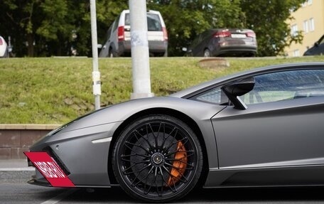 Lamborghini Aventador I рестайлинг, 2018 год, 30 500 000 рублей, 7 фотография
