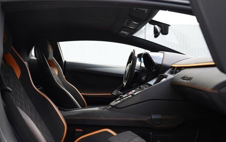 Lamborghini Aventador I рестайлинг, 2018 год, 30 500 000 рублей, 18 фотография