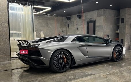 Lamborghini Aventador I рестайлинг, 2018 год, 30 500 000 рублей, 24 фотография