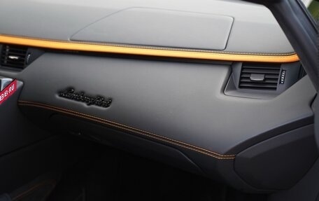 Lamborghini Aventador I рестайлинг, 2018 год, 30 500 000 рублей, 20 фотография