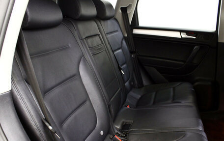 Volkswagen Touareg III, 2011 год, 1 347 000 рублей, 10 фотография