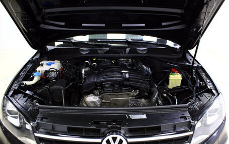 Volkswagen Touareg III, 2011 год, 1 347 000 рублей, 6 фотография