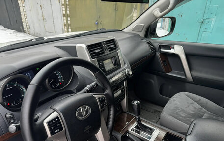 Toyota Land Cruiser Prado 150 рестайлинг 2, 2011 год, 3 100 000 рублей, 7 фотография