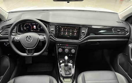 Volkswagen T-Roc I, 2022 год, 2 324 500 рублей, 5 фотография