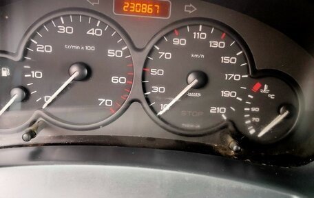 Peugeot Partner II рестайлинг 2, 2010 год, 390 000 рублей, 5 фотография