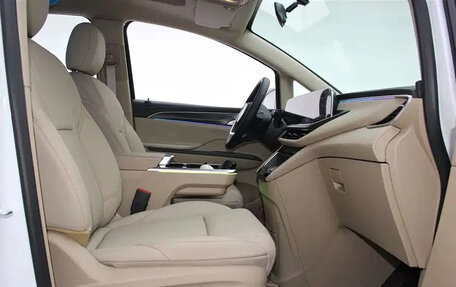 Buick GL8, 2026 год, 6 572 000 рублей, 15 фотография