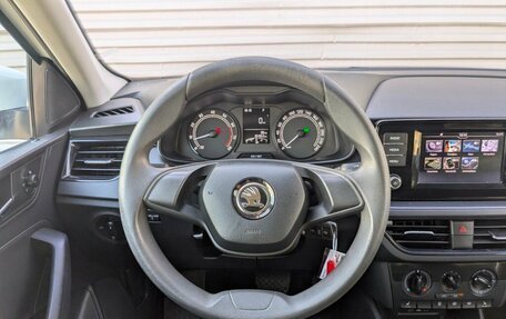 Skoda Rapid II, 2021 год, 1 250 000 рублей, 22 фотография