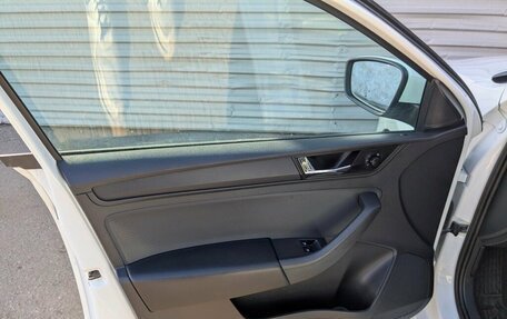Skoda Rapid II, 2021 год, 1 250 000 рублей, 19 фотография