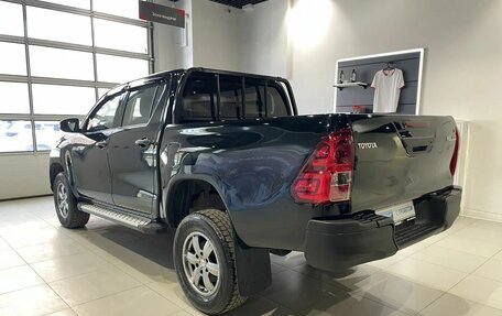 Toyota Hilux VIII, 2018 год, 2 800 000 рублей, 6 фотография