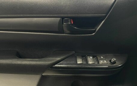 Toyota Hilux VIII, 2018 год, 2 800 000 рублей, 16 фотография