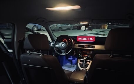 BMW 3 серия, 2011 год, 1 050 000 рублей, 14 фотография