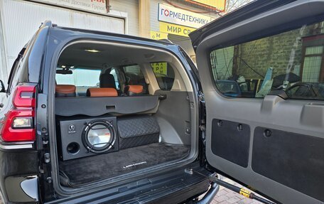 Toyota Land Cruiser Prado 150 рестайлинг 2, 2010 год, 2 950 000 рублей, 7 фотография