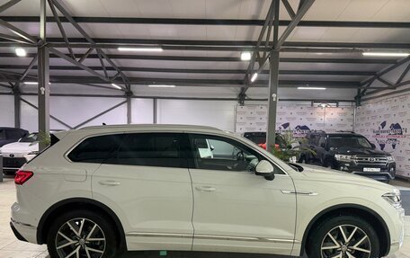 Volkswagen Touareg III, 2019 год, 4 400 000 рублей, 11 фотография
