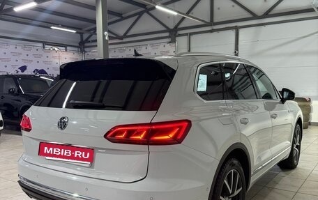 Volkswagen Touareg III, 2019 год, 4 400 000 рублей, 4 фотография