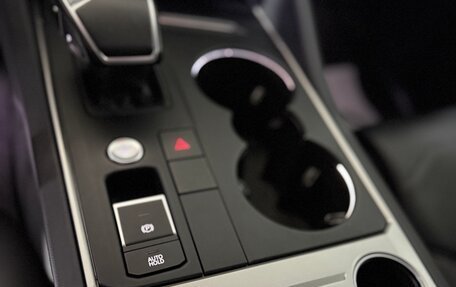 Volkswagen Touareg III, 2019 год, 4 400 000 рублей, 18 фотография