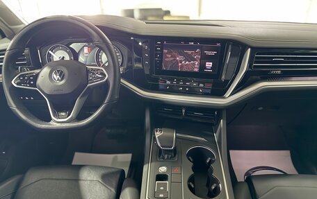 Volkswagen Touareg III, 2019 год, 4 400 000 рублей, 17 фотография