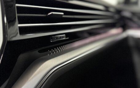 Volkswagen Touareg III, 2019 год, 4 400 000 рублей, 20 фотография