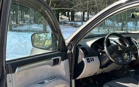 Mitsubishi Pajero Sport II рестайлинг, 2012 год, 2 000 000 рублей, 12 фотография