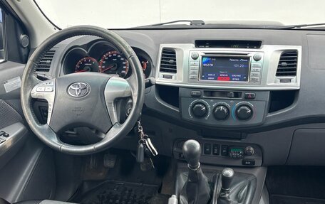 Toyota Hilux VII, 2013 год, 2 145 000 рублей, 17 фотография